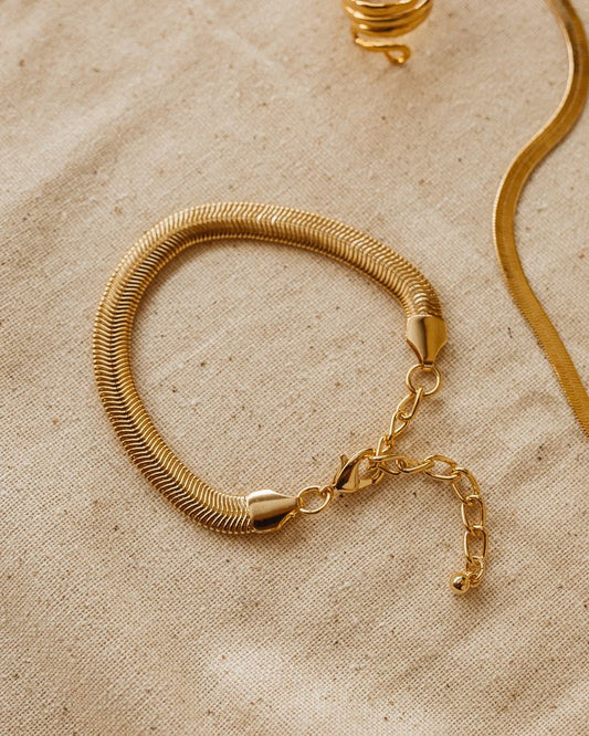 Silky Herringbone Chain Bracelet